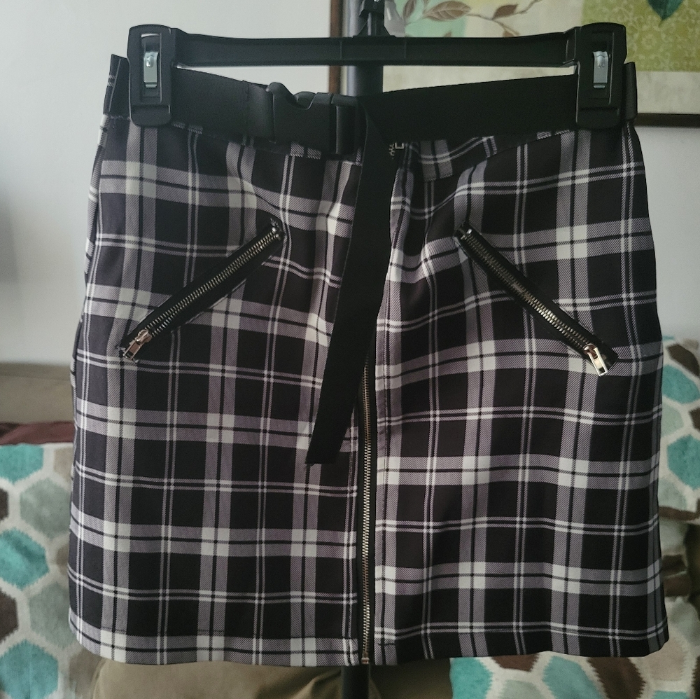 Anaobai Ameicom Black and White Size Large Mini Skirt